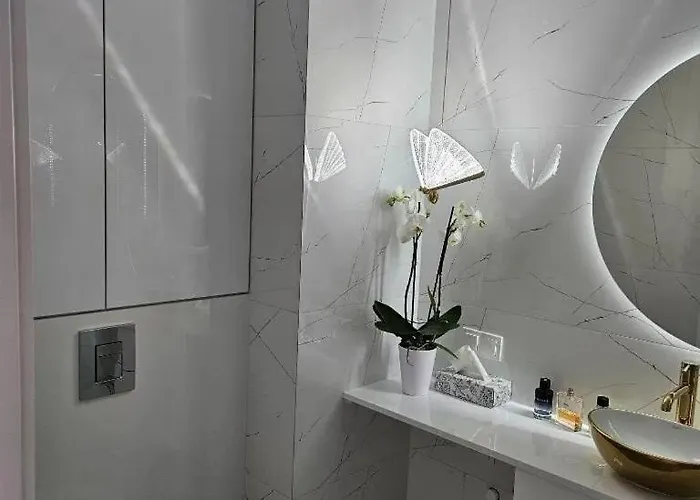 Lejlighed Luxury Building & Apartament, Near Metro, Parking