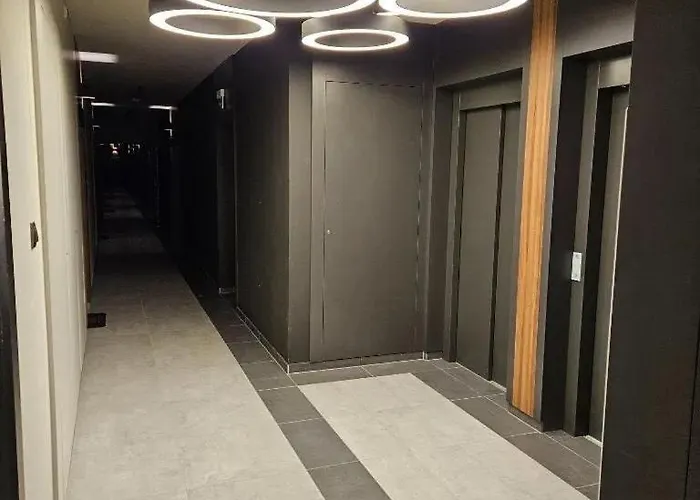 Luxury Building & Apartament, Near Metro, Parking Lejlighed Warszawa