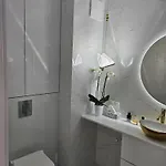 아파트 Luxury Building & Apartament, Near Metro, Parking