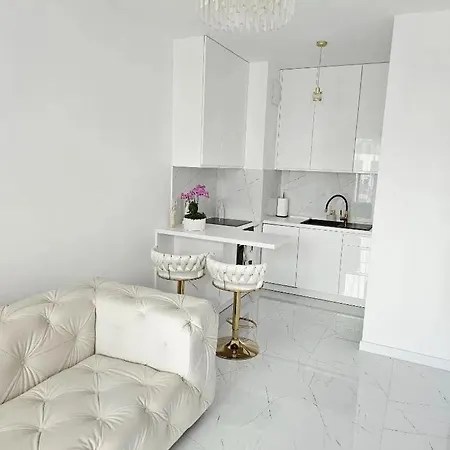 아파트 Luxury Building & Apartament, Near Metro, Parking