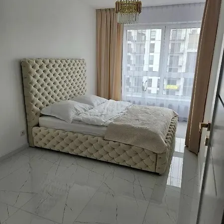 아파트 Luxury Building & Apartament, Near Metro, Parking *